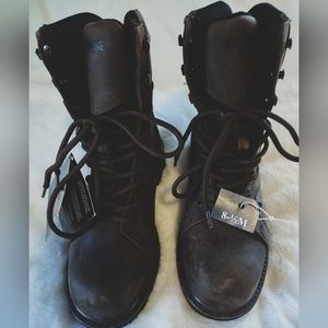 Brand New Women's Wolverine work boots 8 1/2